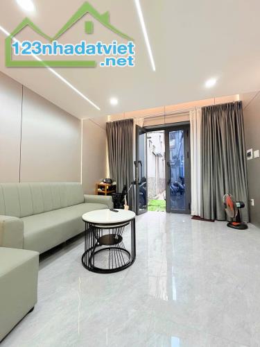 NHÀ MỚI QUẬN 10 – TẶNG NỘI THẤT – 5,1 TỶ – LÝ THÁI TỔ – 3 TẦNG – 2 MẶT HẺM THÔNG - 2