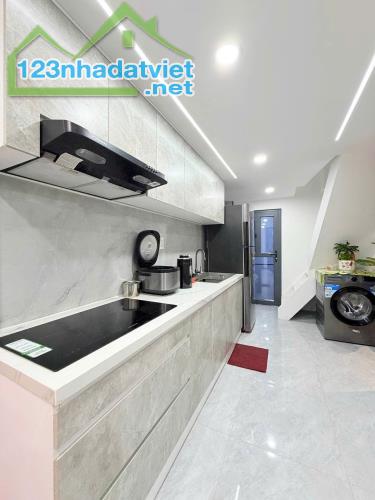 NHÀ MỚI QUẬN 10 – TẶNG NỘI THẤT – 5,1 TỶ – LÝ THÁI TỔ – 3 TẦNG – 2 MẶT HẺM THÔNG - 3