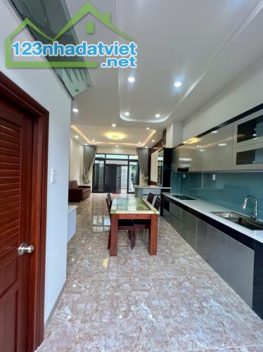 Bán nhà 3 tầng, 76m2  đường số 160, Tăng Nhơn Phú A, Q9, Thủ Đức, TP HCM. Giá 6.75 tỷ, sổ - 2