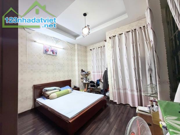 Bán nhà 3 tầng, 76m2  đường số 160, Tăng Nhơn Phú A, Q9, Thủ Đức, TP HCM. Giá 6.75 tỷ, sổ - 4