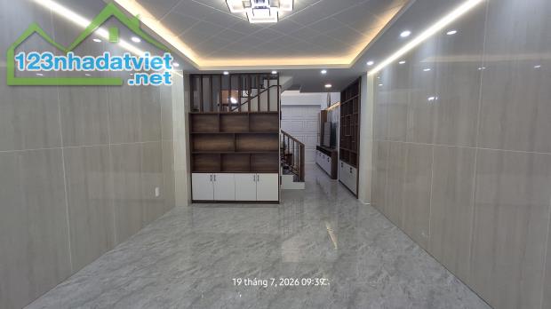 Phạm Văn Chiêu, phường An Hội Đông - 5 tầng -