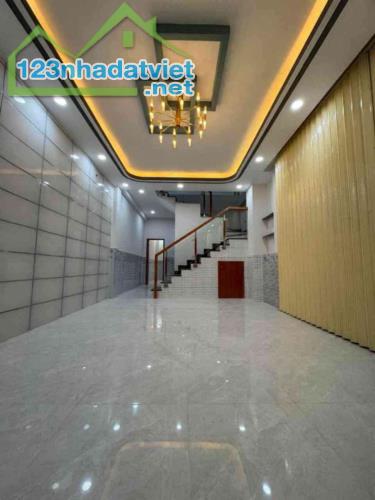 NGAY CHỢ BÌNH LONG - 54M2 (4 X 13.5) - ĐƯỜNG 8M THÔNG - 2 TẦNG CHỈ 4 TỶ