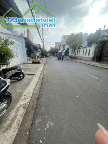 GIẢM 500TR MẶT TIỀN AO ĐÔI BÌNH TÂN --156M2--DÒNG TIỀN 10TR--GIÁ :9.5 TỶ