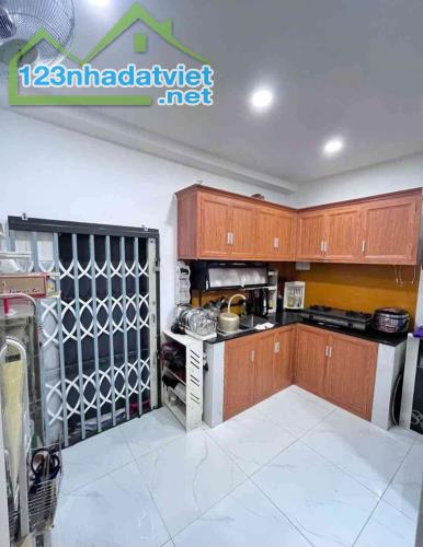 Bán nhà Q.8 cách 4 căn nhà ra mặt t.i.ề.n đường. - 5