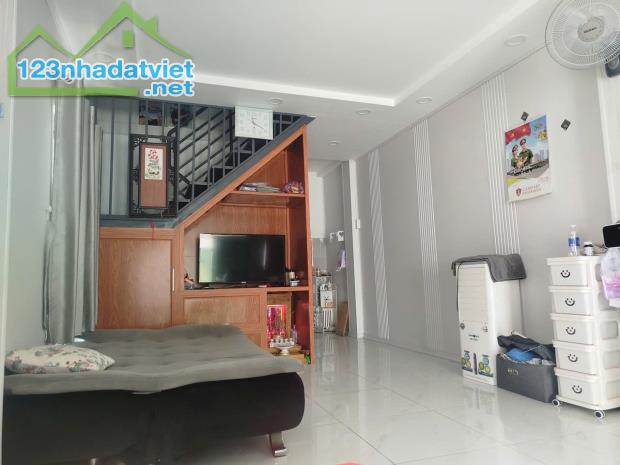 Bán nhà HXH Bến Mễ Cốc P15 Q8 - 67m2 - Chỉ 4.6 tỷ - 3