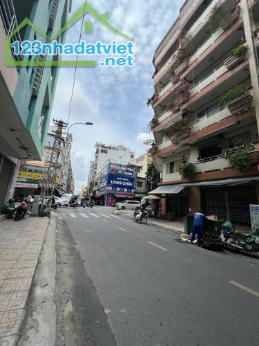 Bán nhà mặt tiền khu vực Đỗ Ngọc Thạnh Quận 5 giá 15.5 tỷ - 1