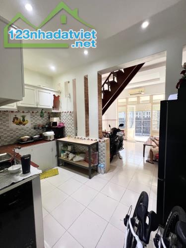 NHÀ ĐẸP 2 TẦNG - HẺM LÊ LIỄU, TÂN SƠN NHÌ, TÂN PHÚ