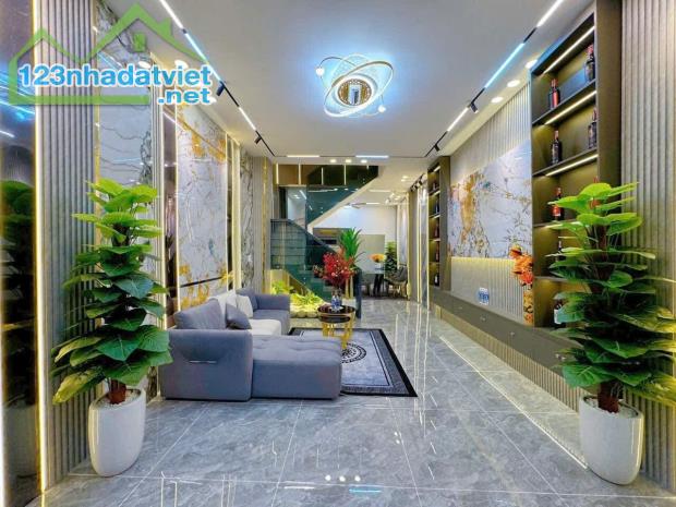 Nhà đẹp ô tô vào tận nhà sổ hồng riêng 60m² 4 tầng, 5 phòng ngủ, chỉ 5.95 tỷ - 1