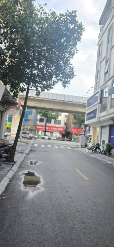 🏠 CHO THUÊ NHÀ PHỐ BẾ VĂN ĐÀN - 5 TẦNG KINH DOANH - GIÁ CHỈ 14 TRIỆU - 2