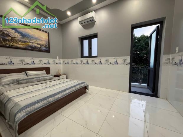NHÀ ĐẸP - VỊ TRÍ ĐẸP TẠI LONG TRƯỜNG Giá chào bán 5.3tỷ - 3