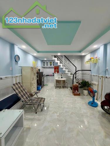 🔥 TÂN SƠN NHÌ - CÓ SÂN ĐỂ NHIỀU XE - CHỈ 3.8 TỶ - 5