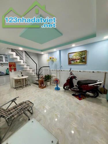 🔥 TÂN SƠN NHÌ - CÓ SÂN ĐỂ NHIỀU XE - CHỈ 3.8 TỶ - 4