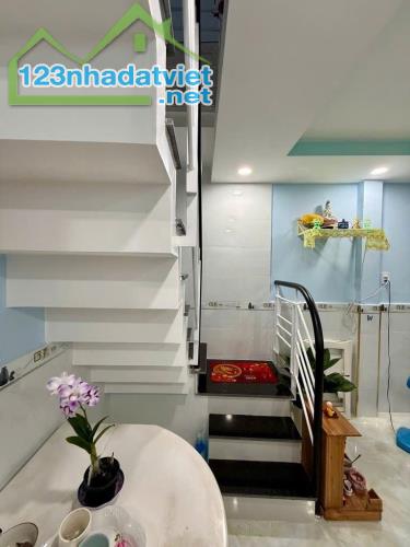 🔥 TÂN SƠN NHÌ - CÓ SÂN ĐỂ NHIỀU XE - CHỈ 3.8 TỶ - 2