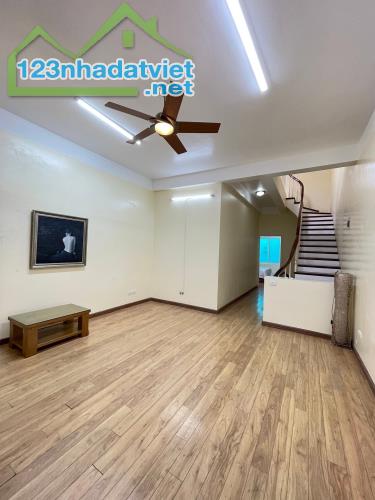 Cho Thuê Nhà Liền Kề KĐT Đô Nghĩa – 5 Tầng Giá 18 Tr/Tháng - Ở Ngay - 2