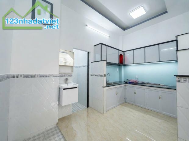 🔥22M² NHƯNG XÂY ĐƯỢC TẬN 4 TẦNG BTCT – 5PN – GIÁ ĐANG RẤT TỐT 🌺 - 2