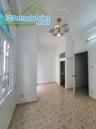 HẺM 3M 1 TRỤC CÁCH MT TRẦN QUANG DIỆU 20M – 36M² – 5PN – – GIÁ 7.99 TỶ - 2