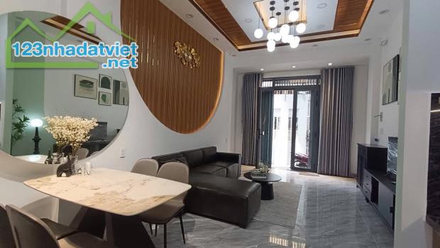 ✨ BÁN NHÀ PHẠM HÙNG (QUẬN 8) MỚI ĐẸP LUNG LINH – FULL NỘI THẤT – CHỈ NHỈNH 7 TỶ ✨ - 1