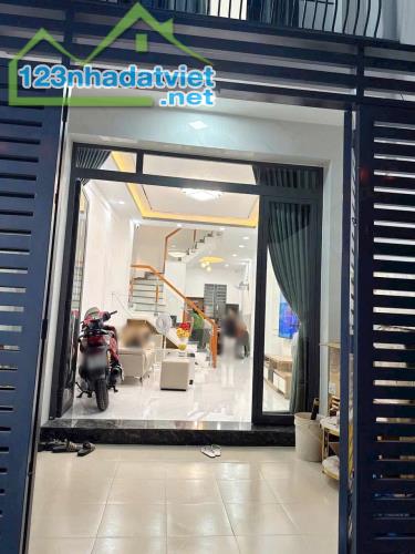 Nhà 2lầu/ST Âu Dương Lân P3Q8 P.Chánh Hưng - 4