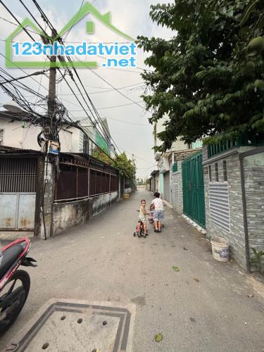 [KH063*] LÔ GÓC GIÁP SÔNG - 50M RA LÊ ĐỨC THỌ GÒ VẤP - GIÁ 11.x TỶ
