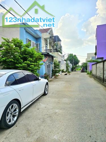 Bán Nhà 4 Tầng Mới - Long Trường Gần Vinhomes Quận 9. Giá 5.X Tỷ