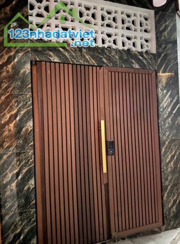 QUẬN 10 – 4 TỶ – SƯ VẠN HẠNH – 4 TẦNG – 3 PHÒNG NGỦ – CÓ SÂN THƯỢNG