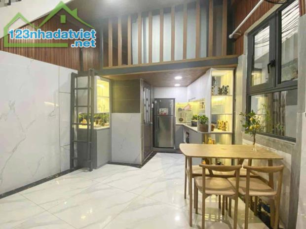QUẬN 10 – 4 TỶ – SƯ VẠN HẠNH – 4 TẦNG – 3 PHÒNG NGỦ – CÓ SÂN THƯỢNG - 1