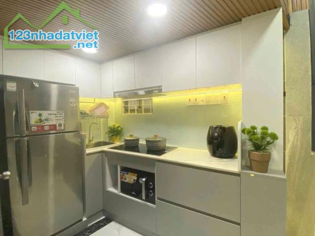 QUẬN 10 – 4 TỶ – SƯ VẠN HẠNH – 4 TẦNG – 3 PHÒNG NGỦ – CÓ SÂN THƯỢNG - 2