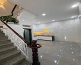 Kẹt tiền bán nhà Đường Nguyễn Thượng Hiền Quận 3 -60m2- Giá 3tỷ8- Lh xem