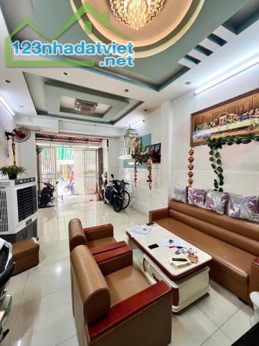 Nhà Mặt Tiền 4Tầng BTCT, 4x20m Vuông Vức, Khu Sầm Uất Tân Sơn Nhì, Tân Phú - 1