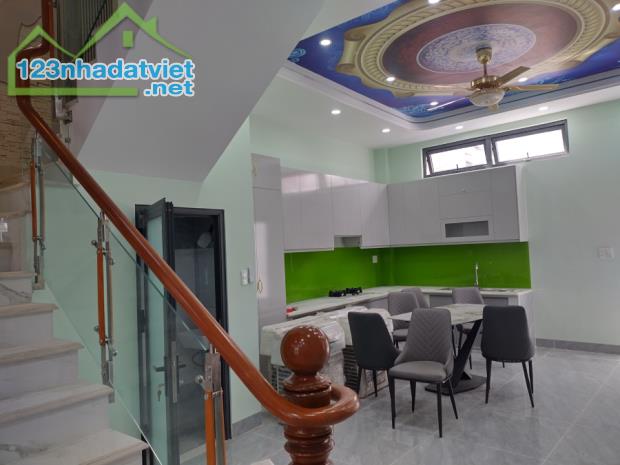 7,5 tỷ - Nhà 3 tầng Đỗ Xuân Hợp mới xây. - 1