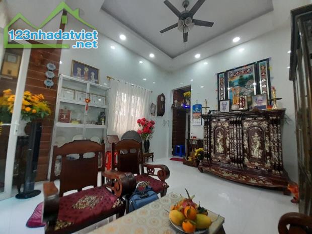 Nhà đẹp Q8, HƯNG PHÚ, DT 132m2, 3 phút qua Q5, nhỉnh nhẹ 7 TỶ, LH 0977516205 - 2