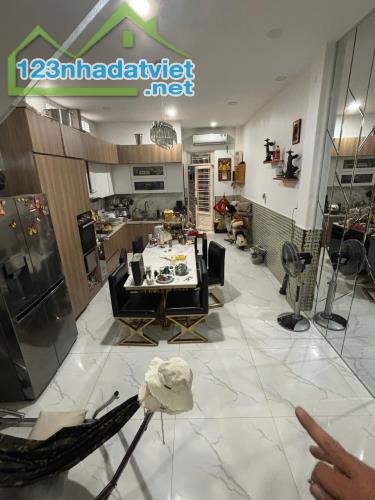 Bán nhà Bùi Minh Trực, DT 83m2, ngang 4.1x20m, 3 tầng, nhỉnh 8 tỏi, LH 0977516205 - 1