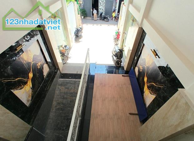 Hàng Hiếm P.2 - Q.5 - Công Trình 7 Tầng Cao 25m - Có Hầm - Có Thang Máy -Có PCCC Đạt Chuẩn - 1