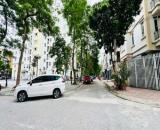 Liền kề Việt Hưng view vườn hoa, vỉa hè, ôtô dừng đỗ ngày đêm, đang kinh doanh dòng tiền