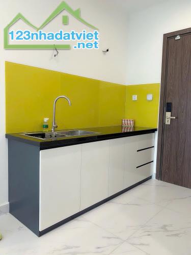 Chính chủ cần bán căn hộ studio Beverly Vinhome Grand Park giá 2.2 tỷ sổ hồng riêng
