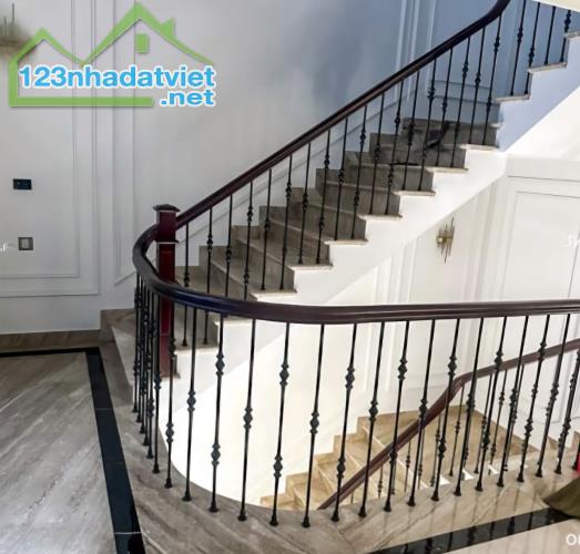 Tôi cho thuê nhà, Chùa Bộc, Phạm Ngọc Thạch, Đống Đa, 220m2x 3T -48 tr - 1