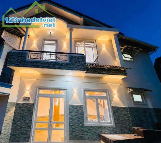 Bán nhà xây kiên cố đường Đồng Tâm, ngay chợ