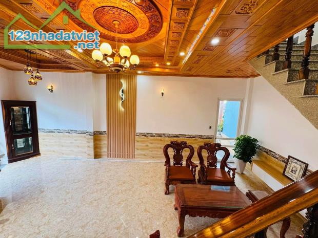 Bán nhà xây kiên cố đường Đồng Tâm, ngay chợ - 1