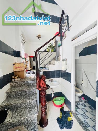 BÁN NHÀ GÓC 2 MẶT TIỀN HẺM XE HƠI – VỊ TRÍ CỰC ĐẸP 📍 GẦN NGÃ TƯ VÕ VĂN KIỆT – HỒ HỌC LÃM