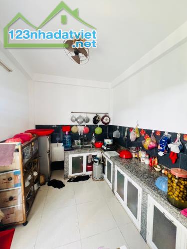 BÁN NHÀ GÓC 2 MẶT TIỀN HẺM XE HƠI – VỊ TRÍ CỰC ĐẸP 📍 GẦN NGÃ TƯ VÕ VĂN KIỆT – HỒ HỌC LÃM - 1