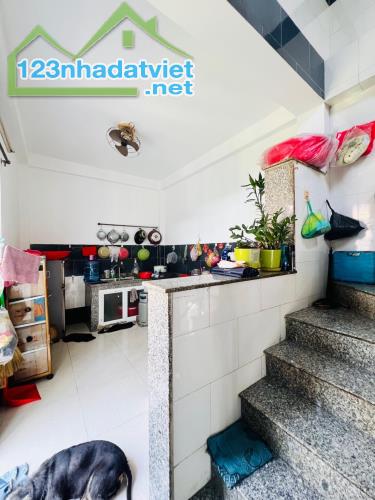 BÁN NHÀ GÓC 2 MẶT TIỀN HẺM XE HƠI – VỊ TRÍ CỰC ĐẸP 📍 GẦN NGÃ TƯ VÕ VĂN KIỆT – HỒ HỌC LÃM - 3