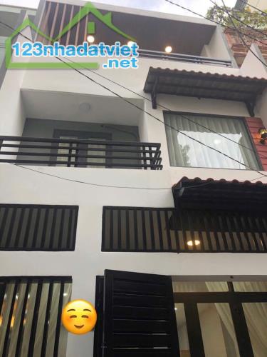 BÁN GẤP- 60m2 Giá 3tỷ4- Thạnh Xuân Quận 12 - Hẻm 6M - Có sổ