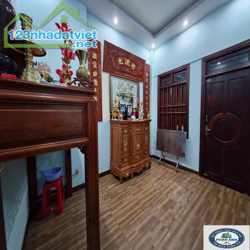 Nhà Phước Long. Gần CĐ Công Thương, 2 tầng với 120m² mà chỉ có 13 đồng hơn.... - 5