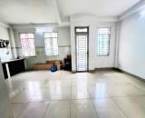 BÁN NHÀ TRỌ, CĂN HỘ DỊCH VỤ NGUYỄN THỊ NHỎ QUẬN 11, 125M2, 50 TRIỆU/THÁNG, NGỘP GIẢM 1 TỶ