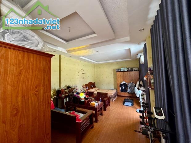 [H2738*] Mặt tiền Lê Đức Thọ sát Chợ Xóm Mới 239m2, nở hậu, 22.x tỷ - 2