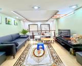 Bán nhà Lê Đại Hành, 25m2, 5 tầng 3 phòng ngủ, mặt tiền 3.3m, giá nhỉnh 8 tỉ, ngõ rộng