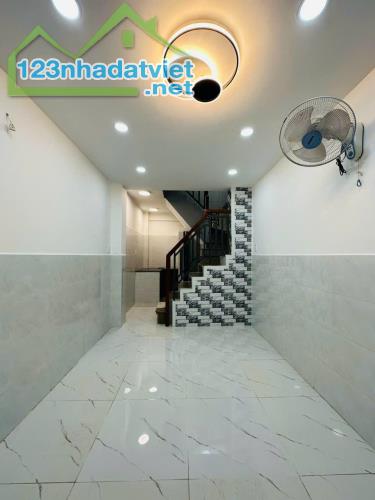 Nhà bán HXH gần chợ trường học hơn nhỉnh 4 tỏi - 1