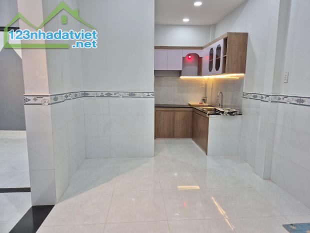 BÁN NHÀ GẦN HẺM XE HƠI - LƯU QUÝ KỲ, HƯNG PHÚ QUẬN 8 -3PN - NHỈNH 4 TỶ- LH 0784968131 - 2