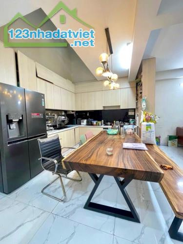 [H2750] CHDV 11PN ĐƯỜNG 10M LÊ ĐỨC THỌ SÁT CV VĂN HÓA - 18.X TỶ - 2