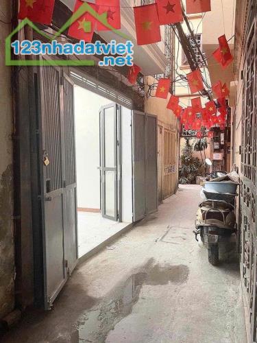 Cho thuê nhà ngõ ba gác phố Linh Quang, Đống Đa, 40m x 2 tầng, giá 8tr/tháng - 1